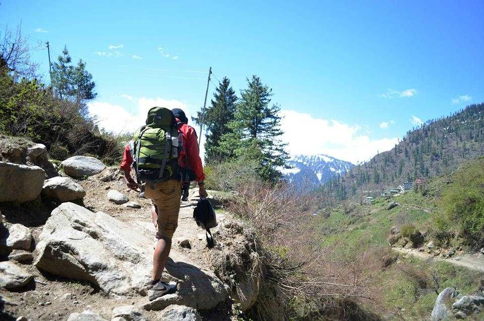 Photo of kheerganga Trek Milestone 1, Sosan, Himachal Pradesh, India by Apoorv Ahlawat