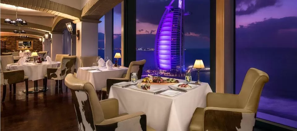 Photo of Jumeirah Beach Hotel - Jumeirah - Dubai - United Arab Emirates by Himani Khatreja