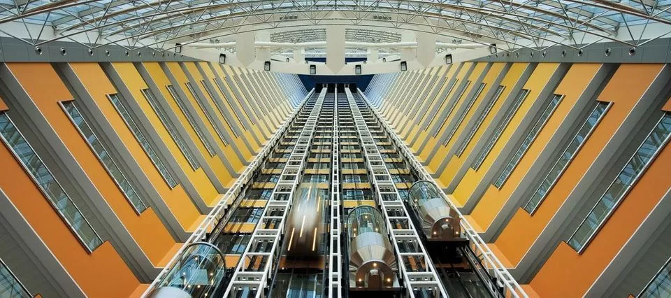 Photo of Jumeirah Emirates Towers Hotel - Trade Centre - Dubai - United Arab Emirates by Himani Khatreja