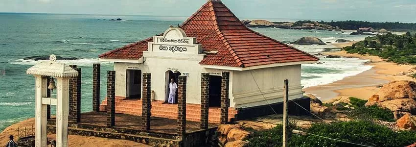 Photo of Kirinda Temple, Kirinda, Sri Lanka by Himani Khatreja