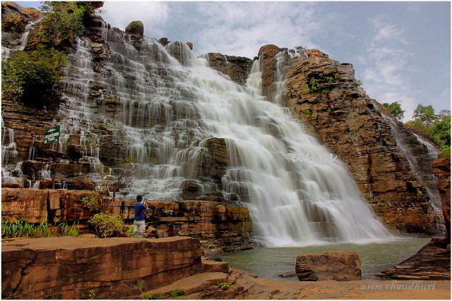 Photo of Chitrakoot Falls: India's Answer To The Niagara Falls That Deserves Your Kind Attention by Disha Kapkoti
