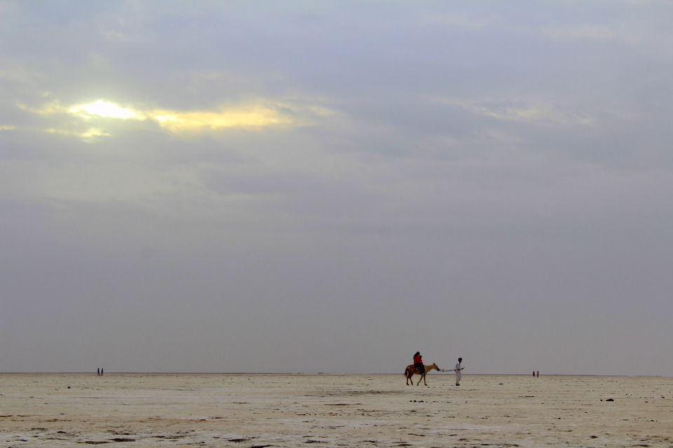 Photo of Photoblog: Where the silence speaks - White Desert, Kutch by Umang Dave (IG: @umangdavevisual)