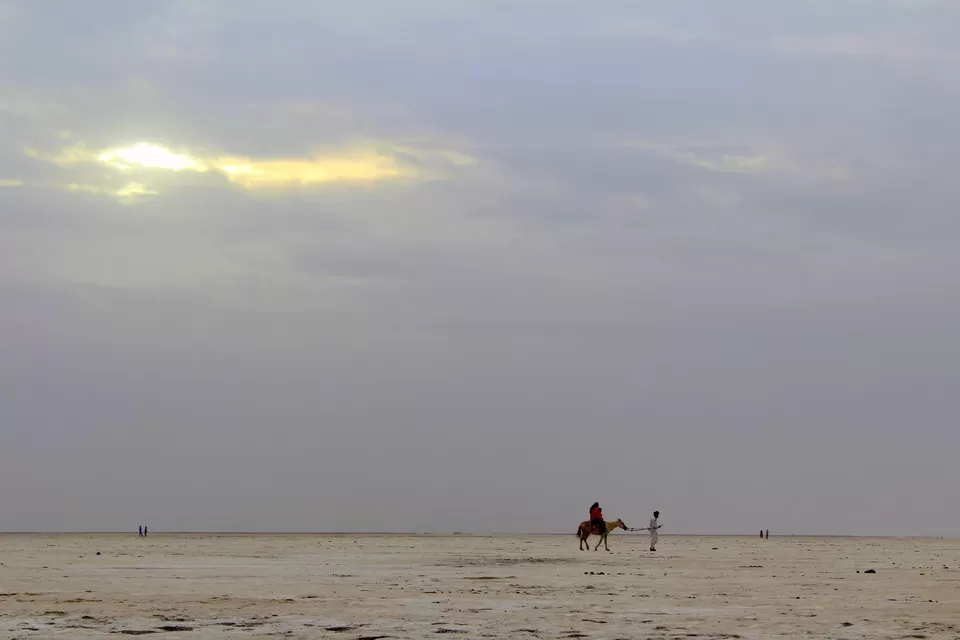 Photo of Photoblog: Where the silence speaks - White Desert, Kutch by Umang Dave (IG: @umangdavevisual)