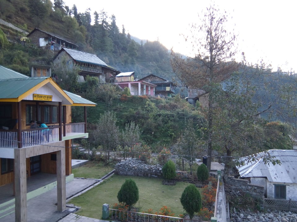 Photo of Barot....a stop over 4/19 by Ajay K Raina