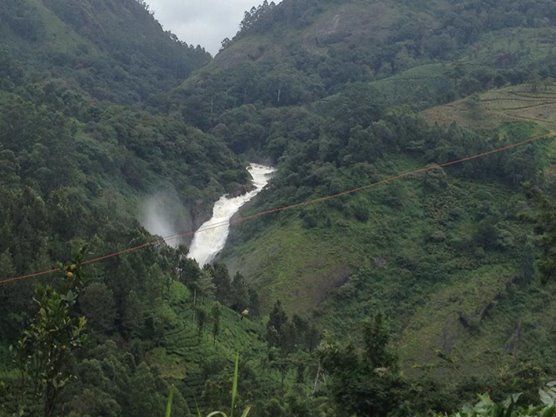 Photo of Munnar- Road to Paradise 6/19 by Shruti Sidhan