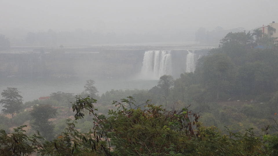 Photo of Chitrakote Falls, Boating Service, Tiratha, Chhattisgarh, India by Sneha Vashisht