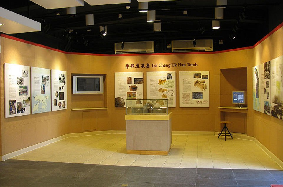 Photo of Top 10 Attractions in Kowloon by Smart Holiday Shop