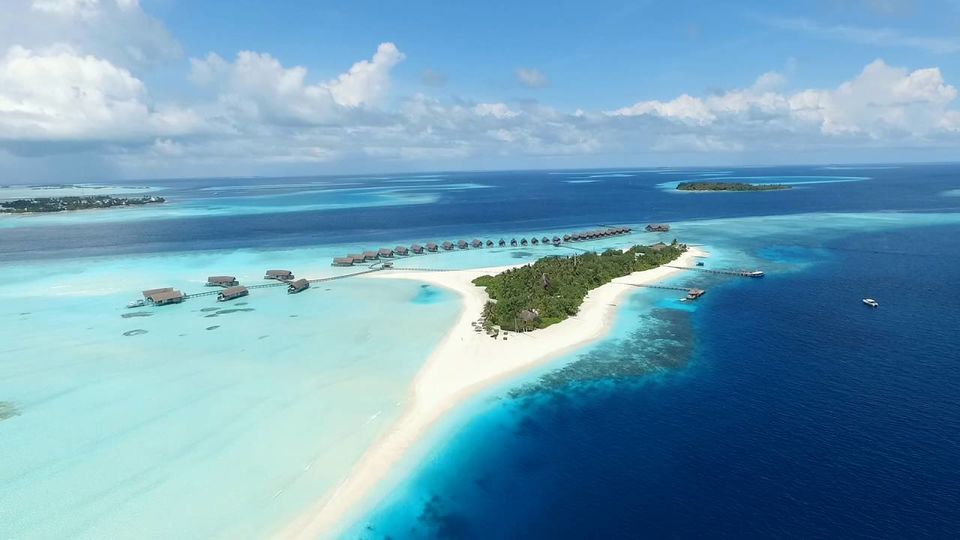 Photo of Top 7 Honeymoon Resorts in Maldives by Smart Holiday Shop