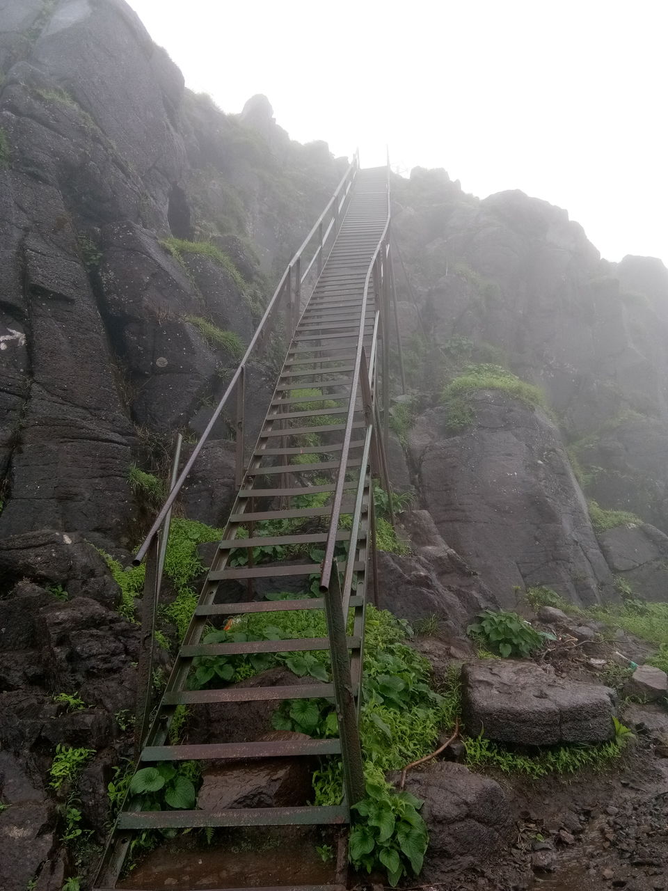 Photo of Kalsubai Peak, Maharashtra, India by Rigved kalekar