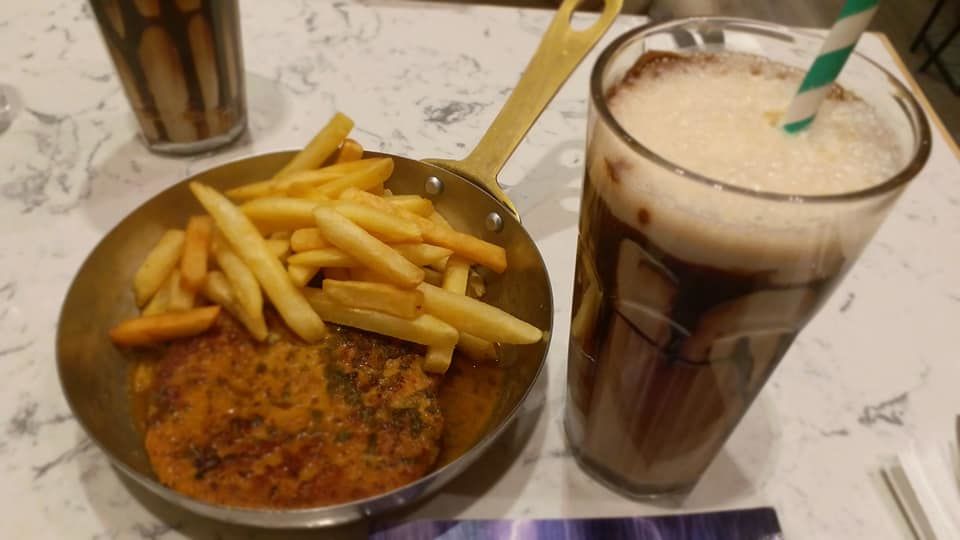 Photo of Sector 50, Gurgaon, Haryana, India by Pamela Mukherjee