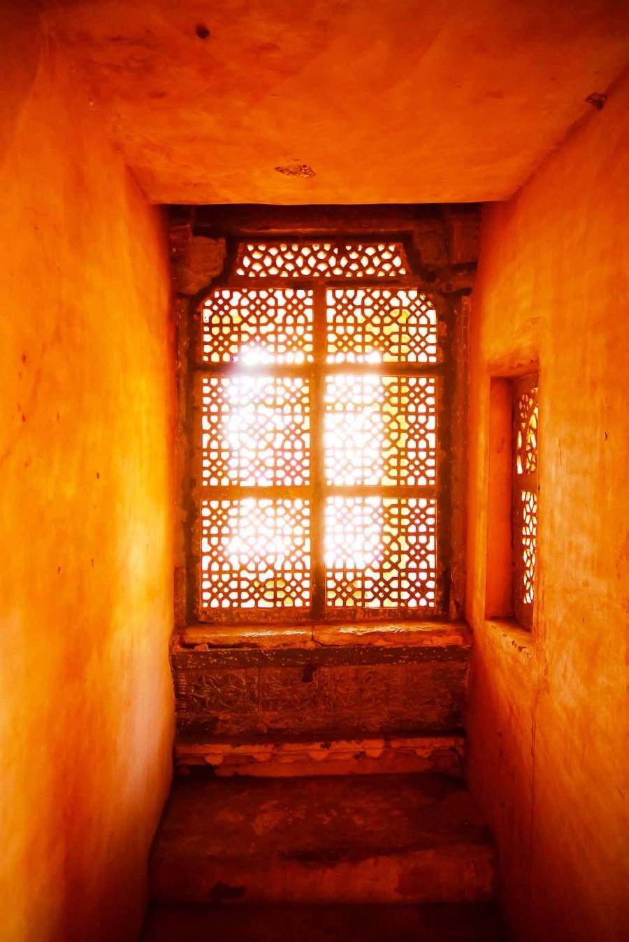 Photo of Historical Sluggish Travel and Foodies Hub: An Experiential Guide to Amer City 2/22 by Pamela Mukherjee
