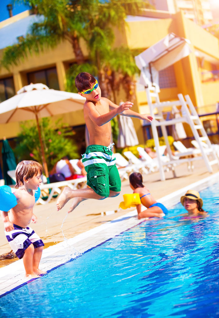 Photo of 10 Funny Family Travel Stories That Will Make You Laugh Out Loud 4/5 by Travel+Leisure India & South Asia