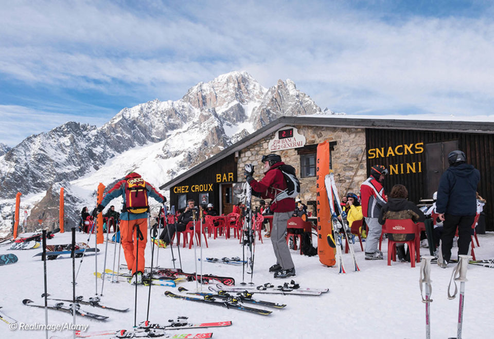 Photo of The Perfect Guide To An Enthralling Experience In The Alps by Travel+Leisure India & South Asia