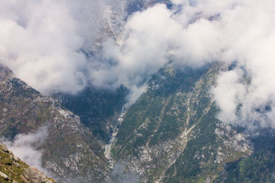 Photo of Triund Trek: A Single Girl Goes On A Solo Trip With Only Rs 3500 In Her Pocket 3/38 by Pramati Anand