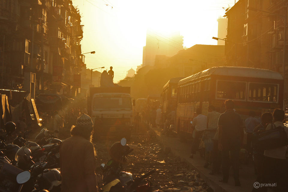 Photo of 12 Amazing Photographs of MUMBAI That Bring Out The Soul Of The City! 5/26 by Pramati Anand
