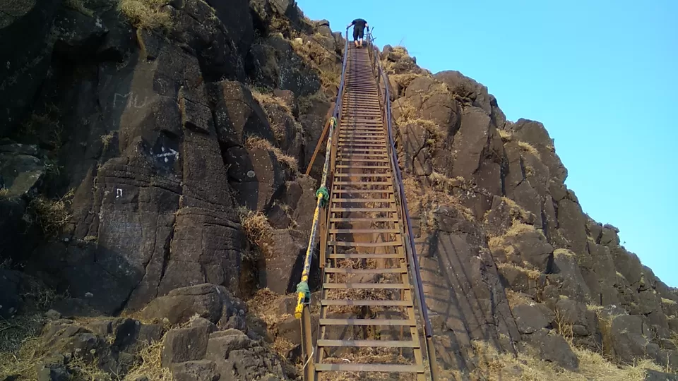 Photo of Kalsubai Peak, Ahmednagar, Maharashtra, India by MUhammed Unais P (TheIndianTrails)