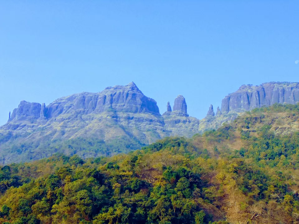 Photo of Mahuli Fort, Asangaon, Maharashtra, India by MUhammed Unais P (TheIndianTrails)