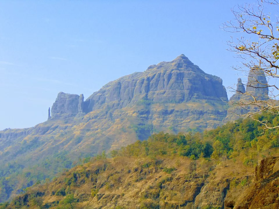 Photo of Mahuli Fort, Asangaon, Maharashtra, India by MUhammed Unais P (TheIndianTrails)