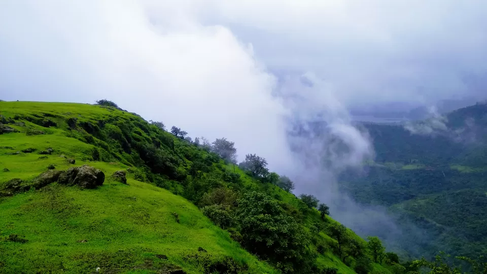 Photo of Garbett Point, Matheran, Maharashtra, India by MUhammed Unais P (TheIndianTrails)
