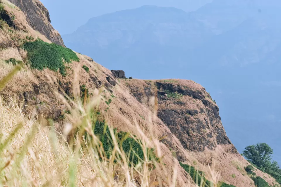 Photo of Chanderi Fort, Maharashtra, India by MUhammed Unais P (TheIndianTrails)