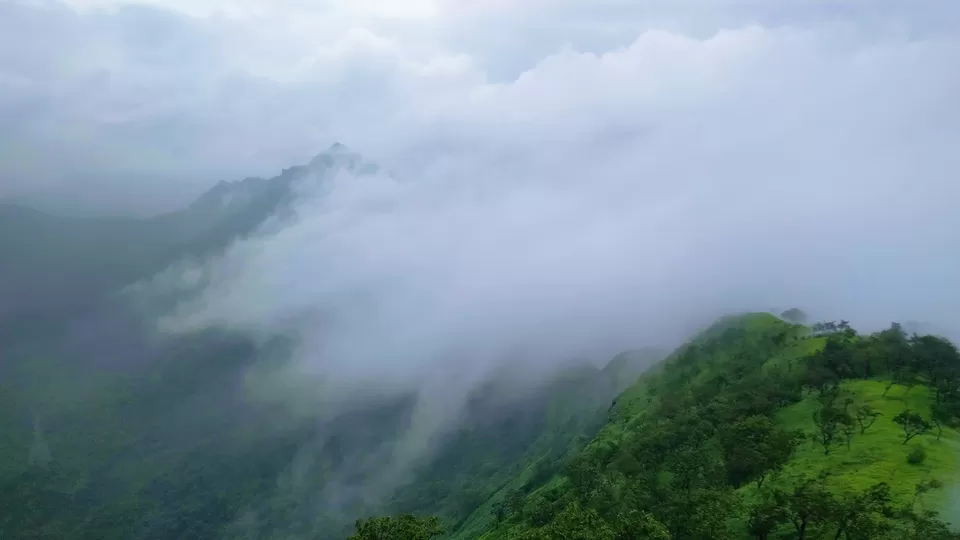 Photo of Vikatgad Peb Fort, Aanand Wadi, Maldunge, Maharashtra, India by MUhammed Unais P (TheIndianTrails)