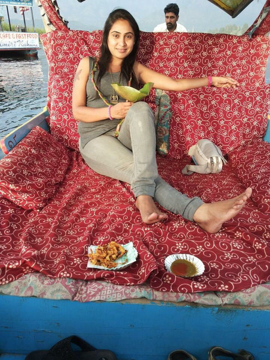Photo of Me, Myself In Valleys Of Kashmir by Khaleesi