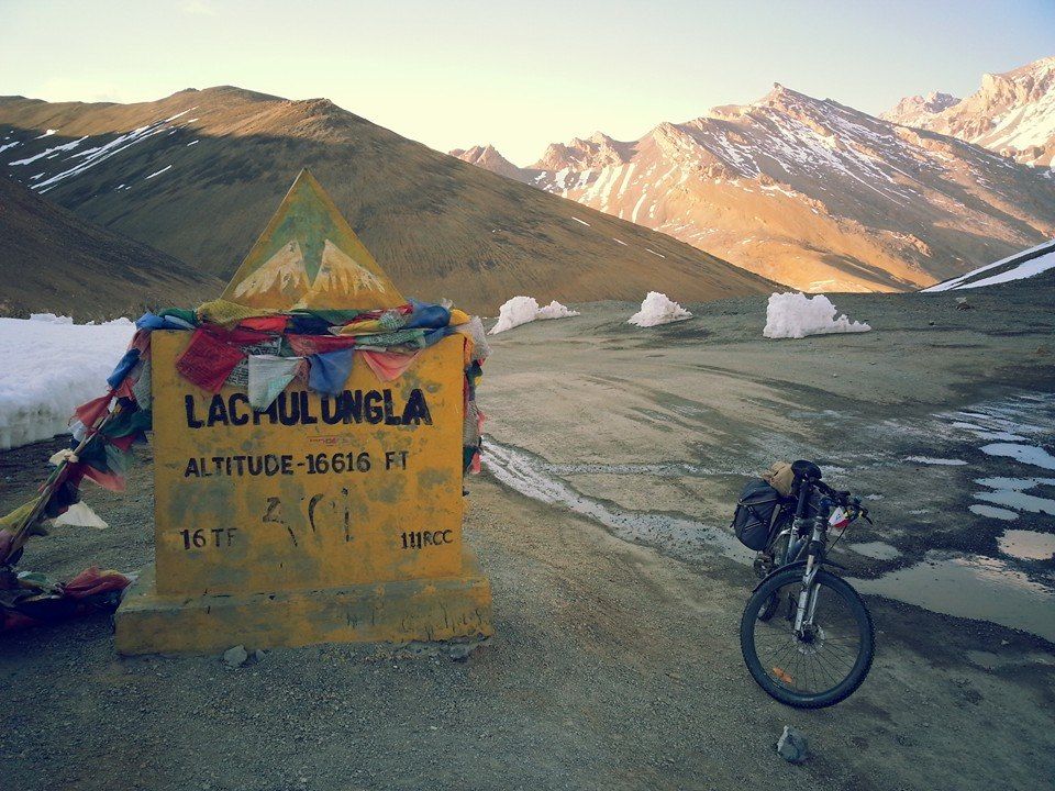 Photo of All You Need To Know About the Delhi To Leh Bus Service 4/11 by Le Voyageur