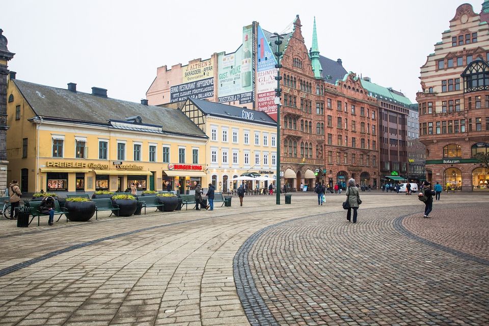 Photo of For the girl who loves travelling alone: World's 10 safest cities for the solo woman traveller. 10/11 by Le Voyageur