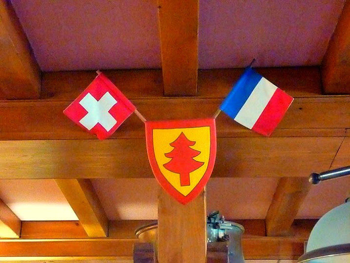 Photo of This Hotel Allows You To Stay In Switzerland & France At The Same Time 4/8 by Le Voyageur