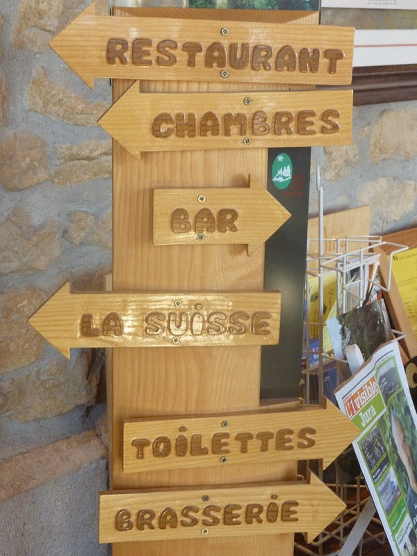 Photo of This Hotel Allows You To Stay In Switzerland & France At The Same Time 5/8 by Le Voyageur