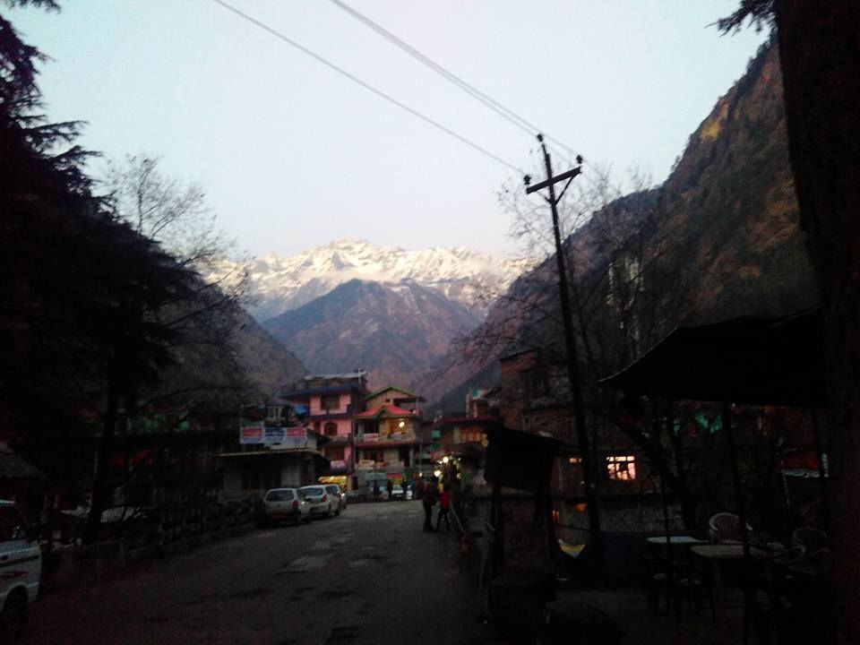 Photo of Kasol, Tosh and Kalga in winters 7/8 by Travel Beings