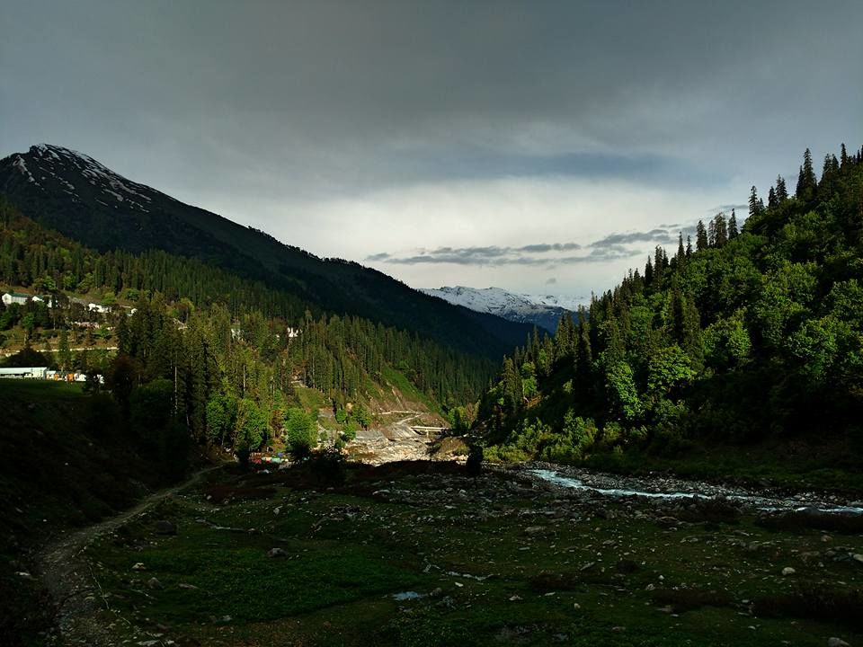 Photo of Everything you need to know about trekking to Beas Kund 1/9 by Travel Beings
