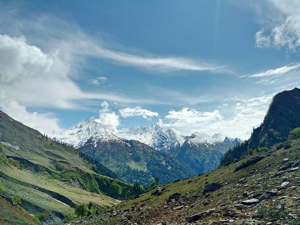 Photo of Everything you need to know about trekking to Beas Kund 5/9 by Travel Beings
