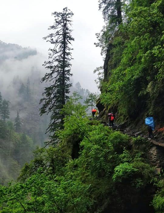 Photo of 10 Pictures That Prove Har Ki Dun Is One of the Most Beautiful Summer Treks 2/10 by Travel Beings