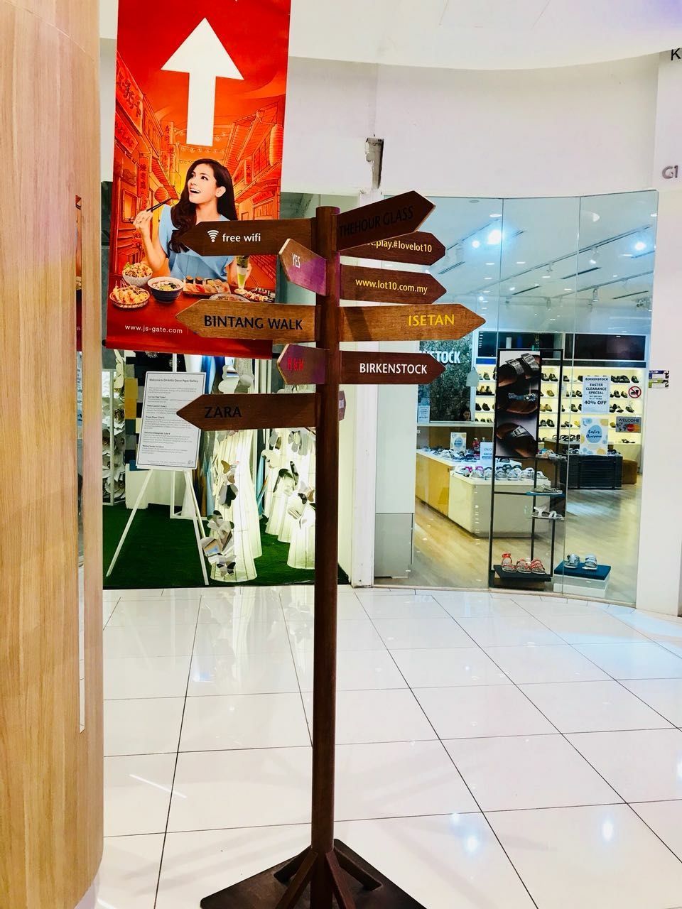 Photo of Lot 10 Shopping Centre, Bukit Bintang Street, Bukit Bintang, Kuala Lumpur, Federal Territory of Kuala Lumpur, Malaysia by Swati Singh
