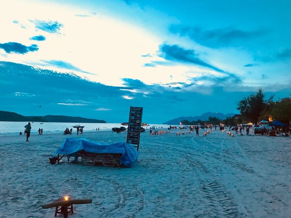 Photo of Cenang Beach, Jalan Pantai Chenang, Langkawi, Kedah, Malaysia by Swati Singh
