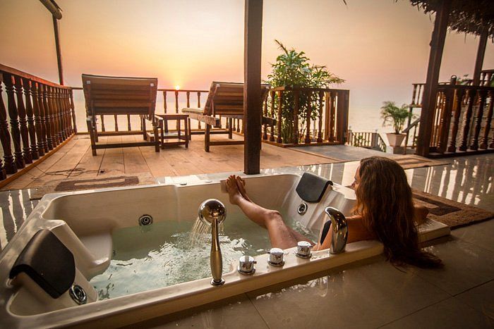 Photo of Head to This Cliff-Side Property in Goa to Enjoy a Private Jacuzzi and an Endless View of the Ocean 10/13 by Swati Singh
