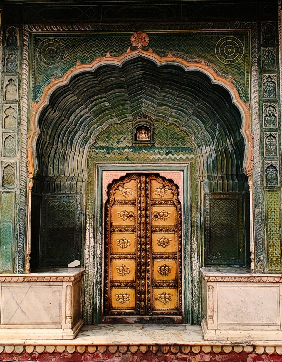 Photo of City Palace, Jaipur, Gangori Bazaar, J.D.A. Market, Kanwar Nagar, Jaipur, Rajasthan, India by Amruta Gadgil