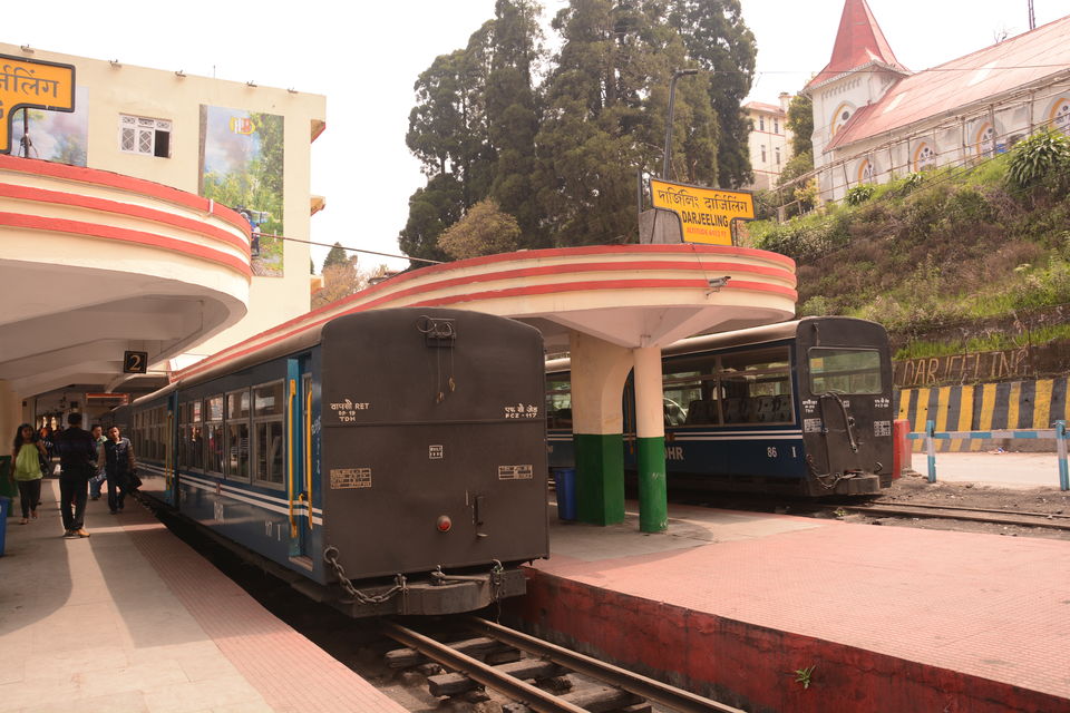 Photo of Darjeeling, West Bengal, India by Indrarup Saha