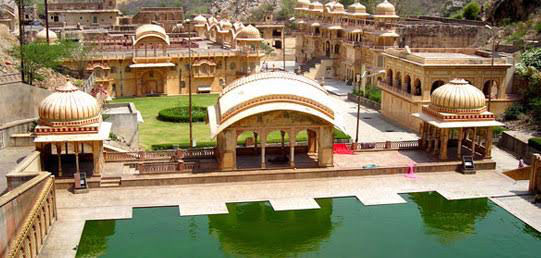 Photo of Your Trip To Jaipur Is Incomplete Without Visiting These Places. by Anjali sahrawat