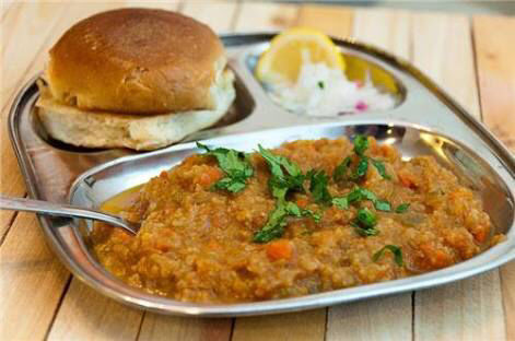 Photo of A Foodie's Guide to Street Food in Pink city, Jaipur. by Anjali sahrawat