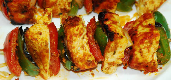 Photo of A Foodie's Guide to Street Food in Pink city, Jaipur. by Anjali sahrawat
