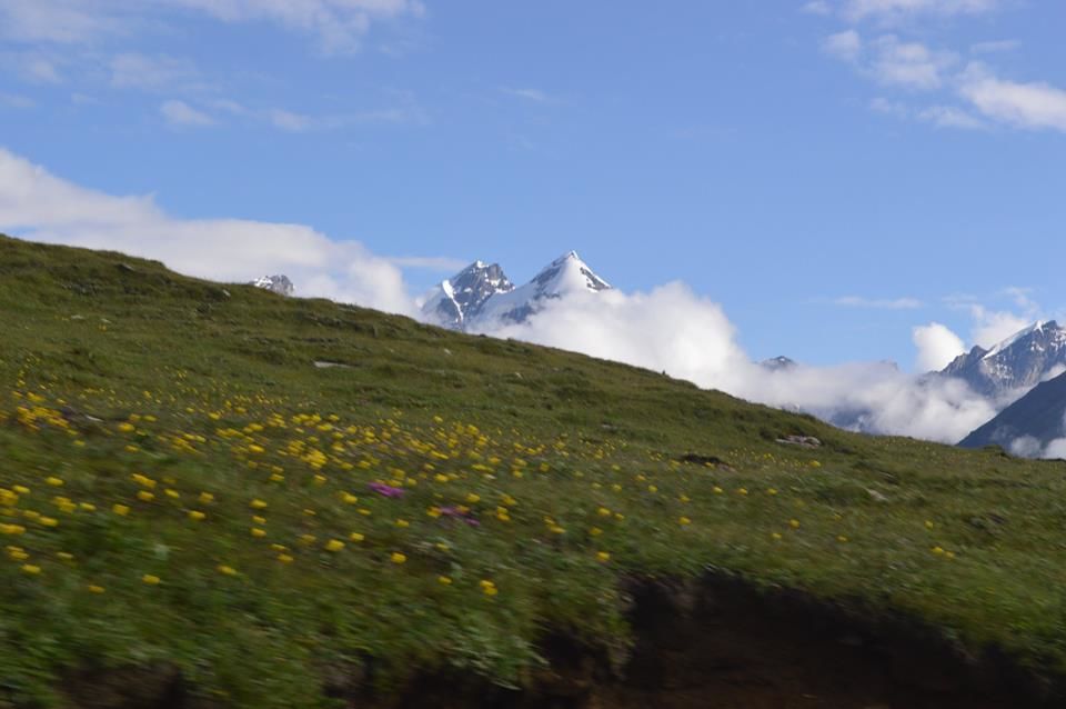 Photo of Solang Valley, Burwa, Himachal Pradesh, India by Anjali sahrawat