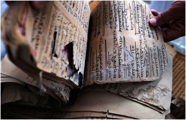 Photo of The Hindu Genealogy Banks of Pushkar — Jot down a message for your upcoming generations 4/5 by Bhaavan Goswami