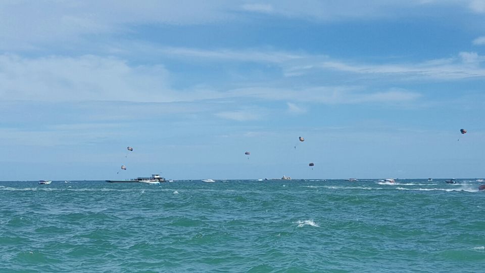 Photo of Pattaya Tower, Pattaya, Bang Lamung District, Chon Buri 20150, Thailand by Mandira Donde
