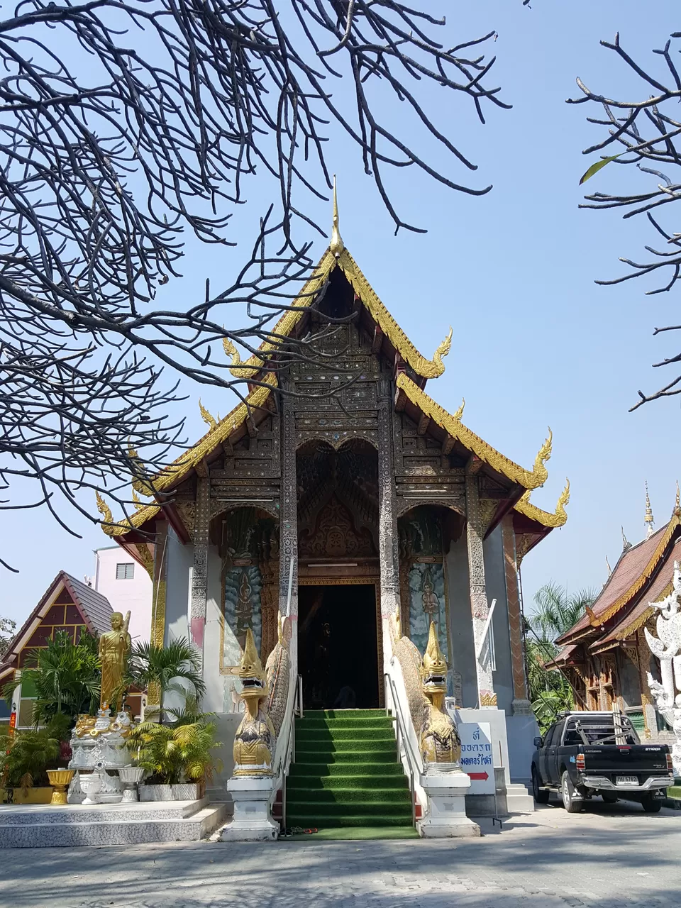 Photo of Wat Chedi Luang Khuan Thong Nakhon Si Thammarat Thailand by Neyha Jain