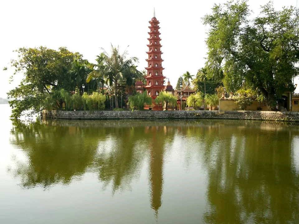 Photo of Tran Quoc Pagoda, Yên Phụ, Hanoi, Vietnam by Thien Anh