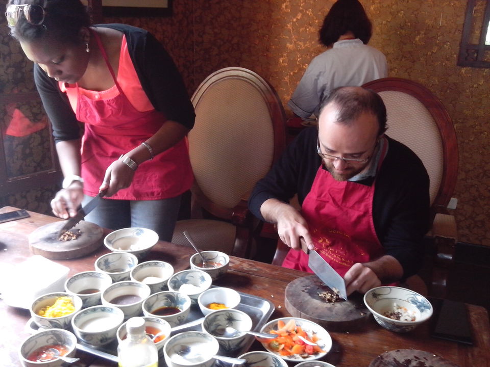 Photo of Bargain with the Locals and Cook the Food! 2/5 by Thien Anh