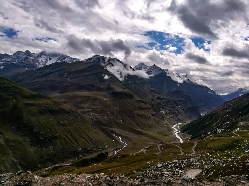 Photo of Manali Bus Depot, Manali, Himachal Pradesh, India by Vivek Kumar