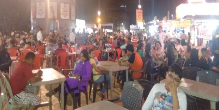 Photo of The Desi Food Court of Baroda: Ratri Bazaar 2/10 by Devyani